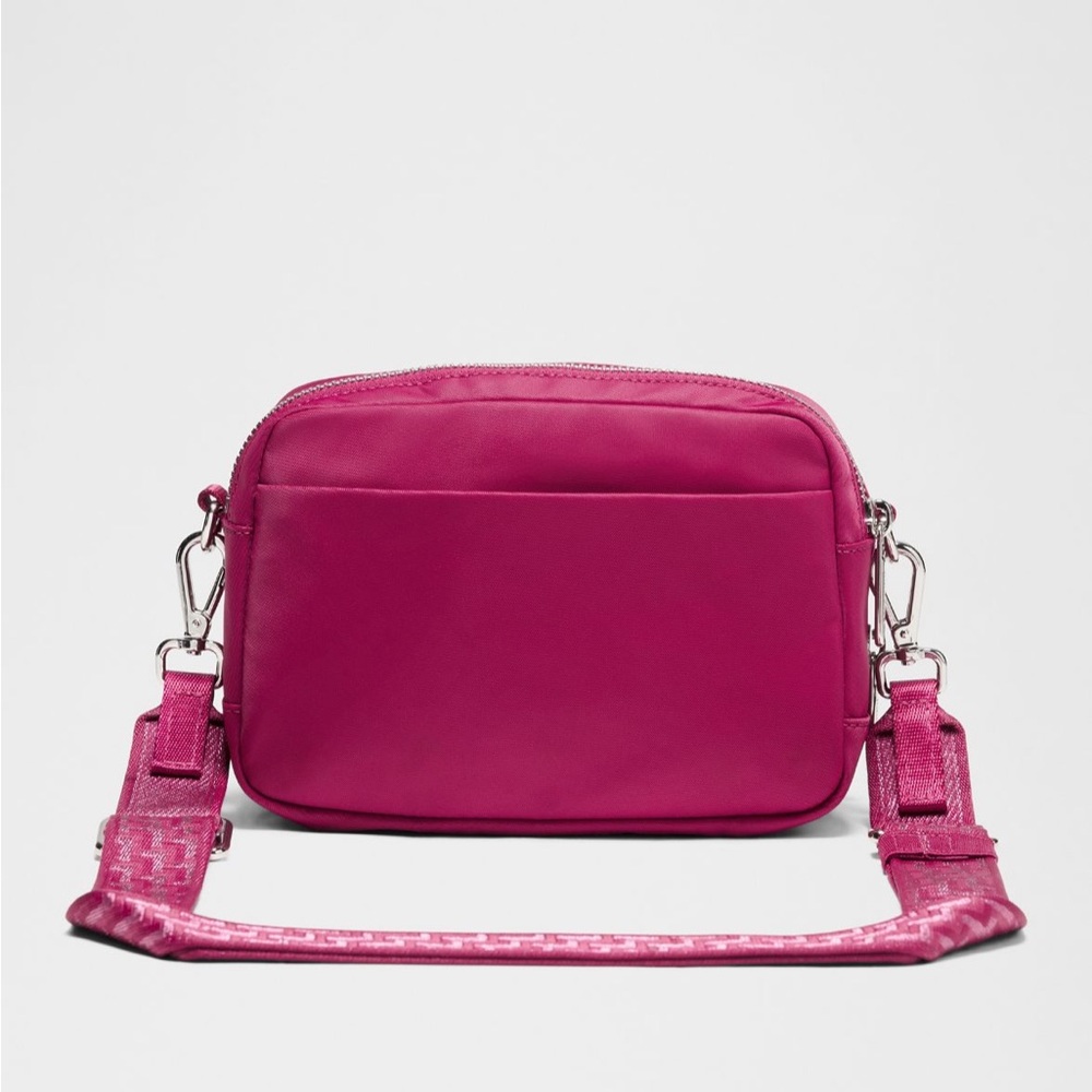 NWT Lululemon Everywhere Crossbody Bag 2L - Picture 6 of 7